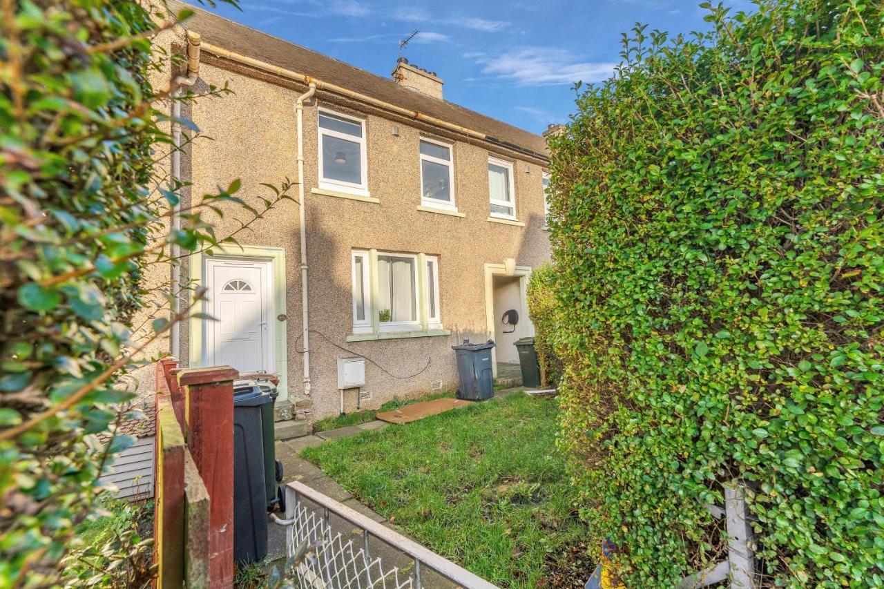 Appartement Modern & Spacious 2 Bedroom House - Free Parking - Front & Back Garden - Private Main Door Entrance EDI